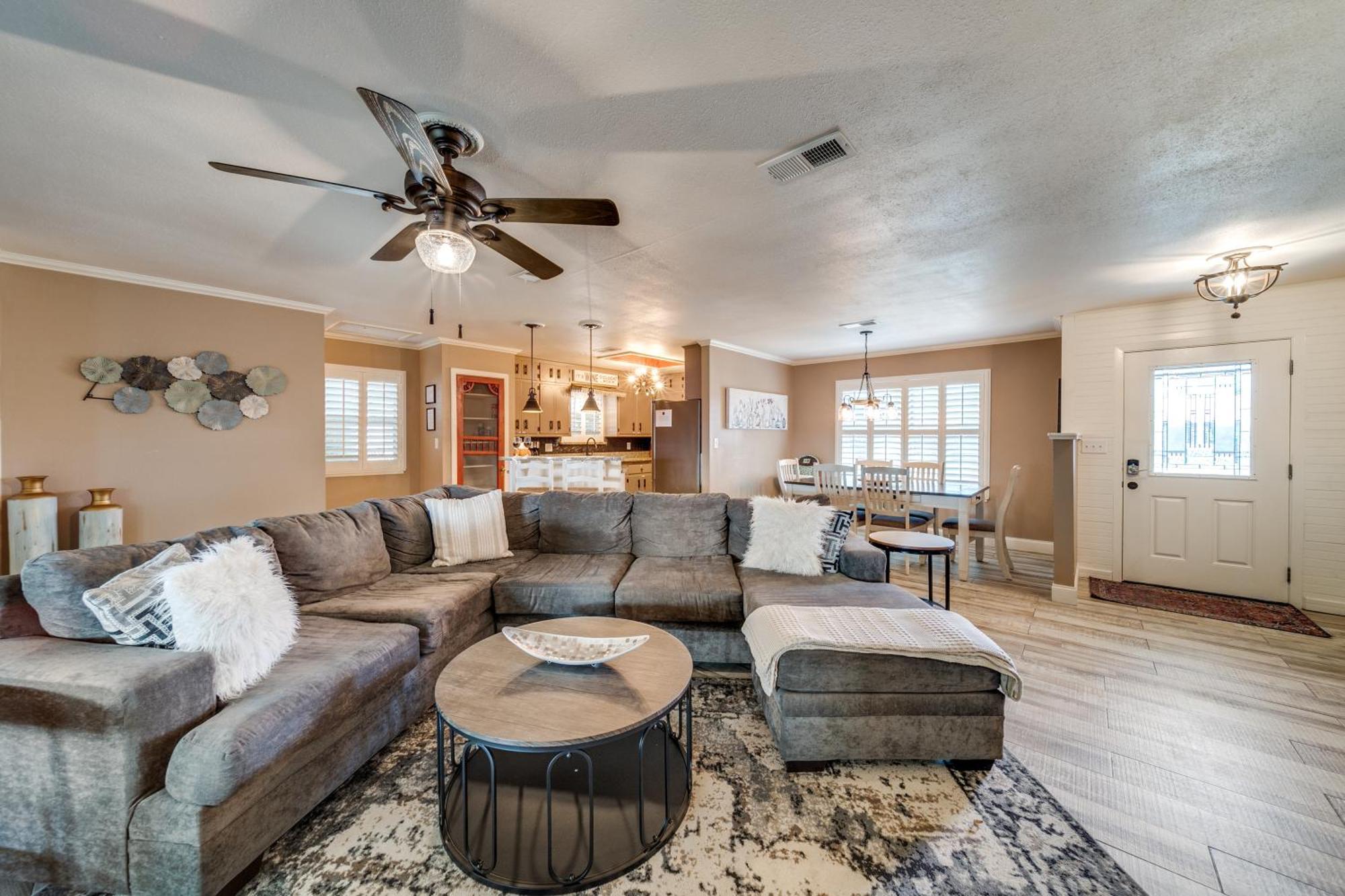 Charming Pet Friendly 4 Bdrm Home Mins To Main St And Wineries フレデリックスバーグ エクステリア 写真